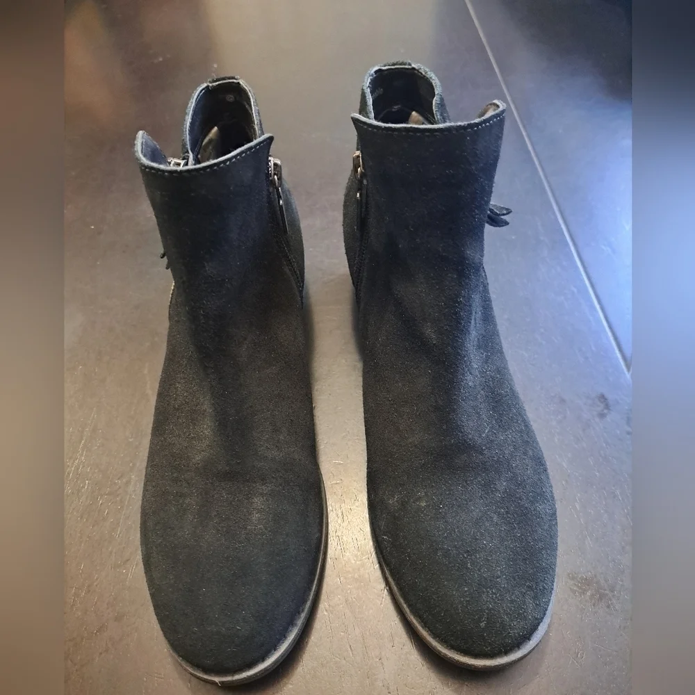 Blondo Linda Black Suede Ankle Boot   Size 7.5